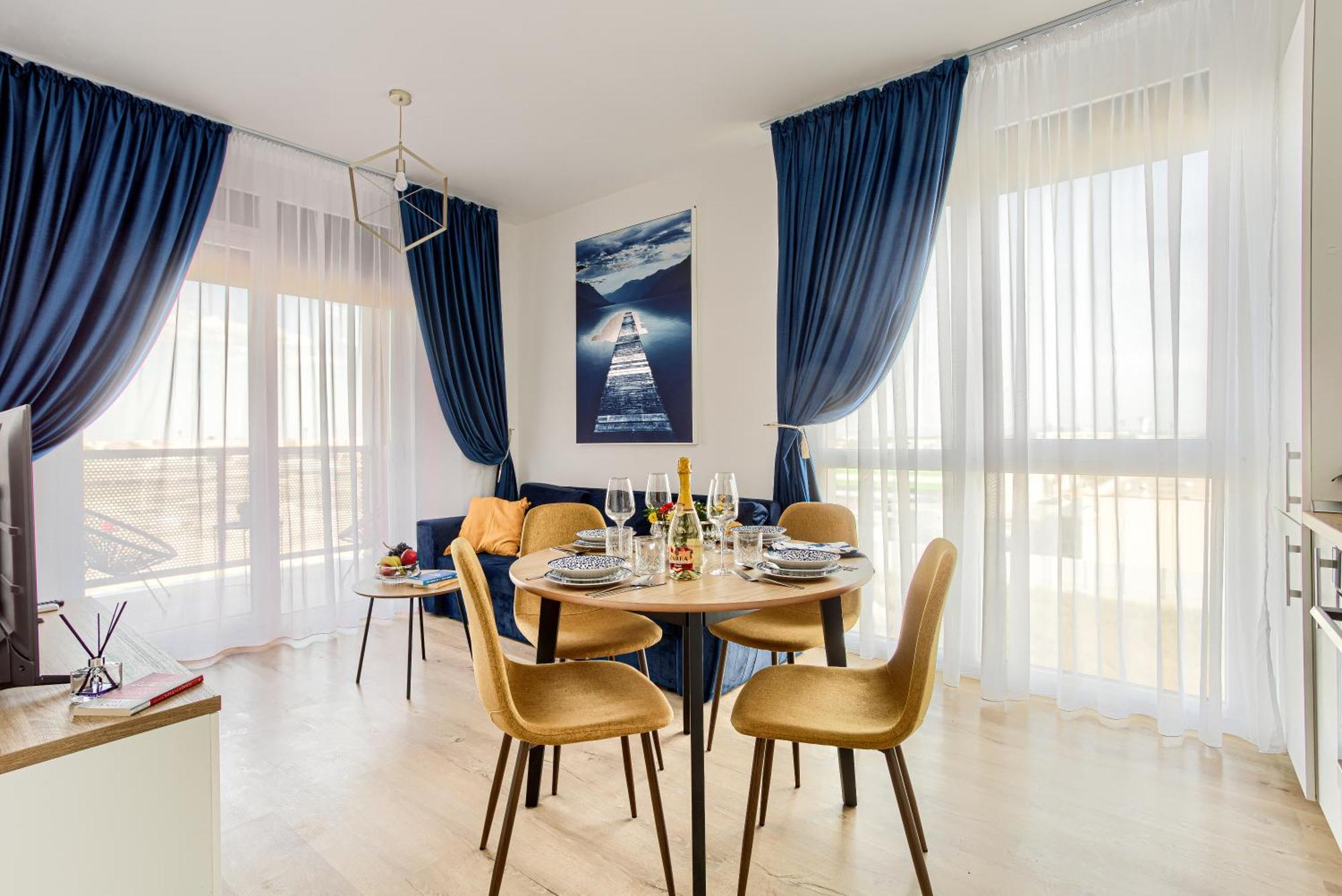 Ari Navy Apartment - High-End Residence Арад Екстериор снимка