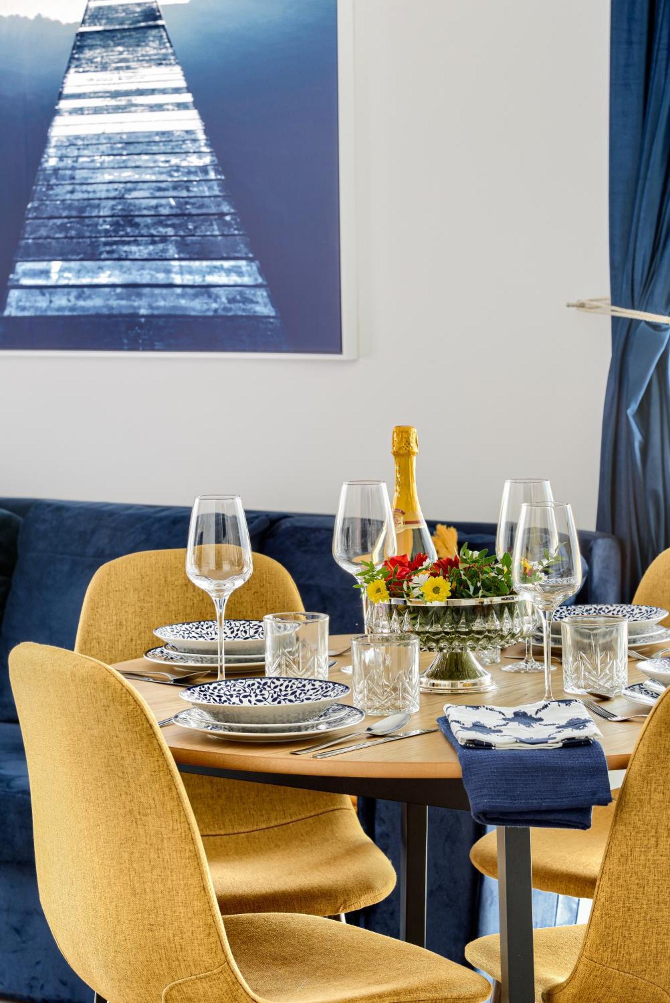 Ari Navy Apartment - High-End Residence Арад Екстериор снимка