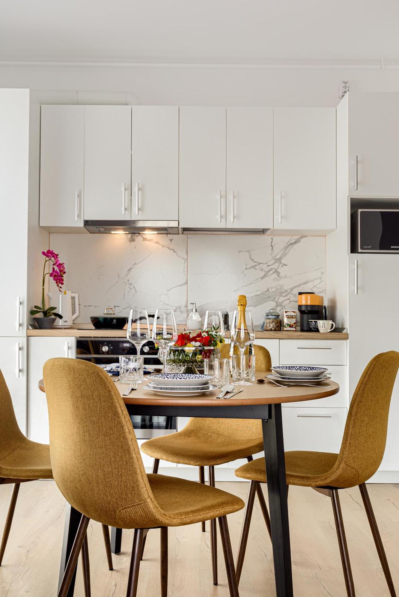 Ari Navy Apartment - High-End Residence Арад Екстериор снимка